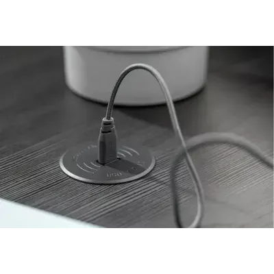Встроенное зарядное устройство GTV с USB-разъемом